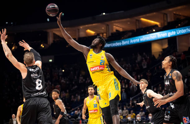 仍是一个重 仍是一个重