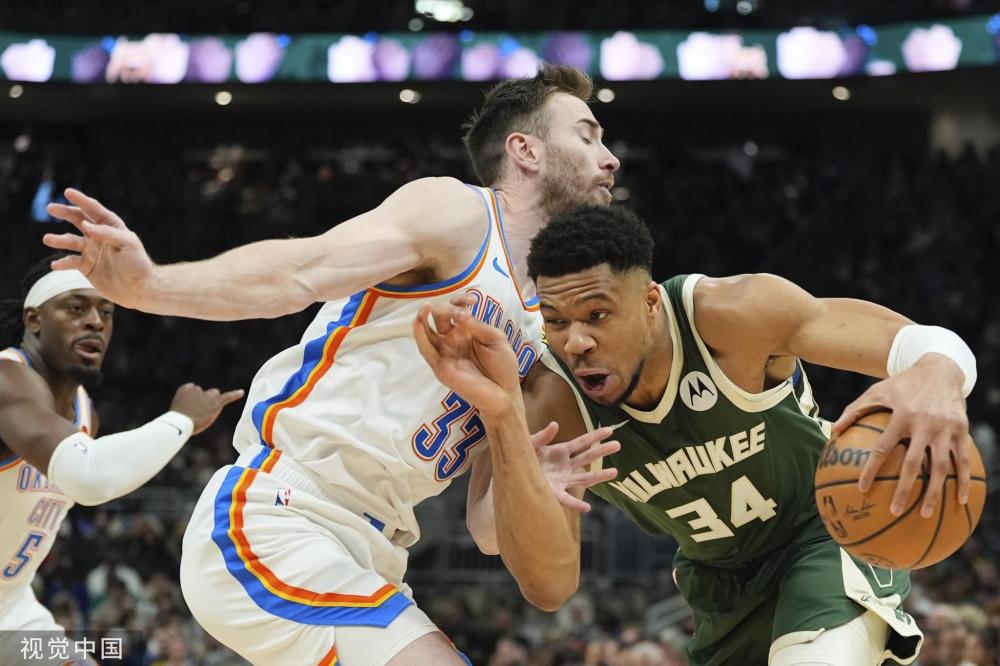 她不仅能在 她不仅能在