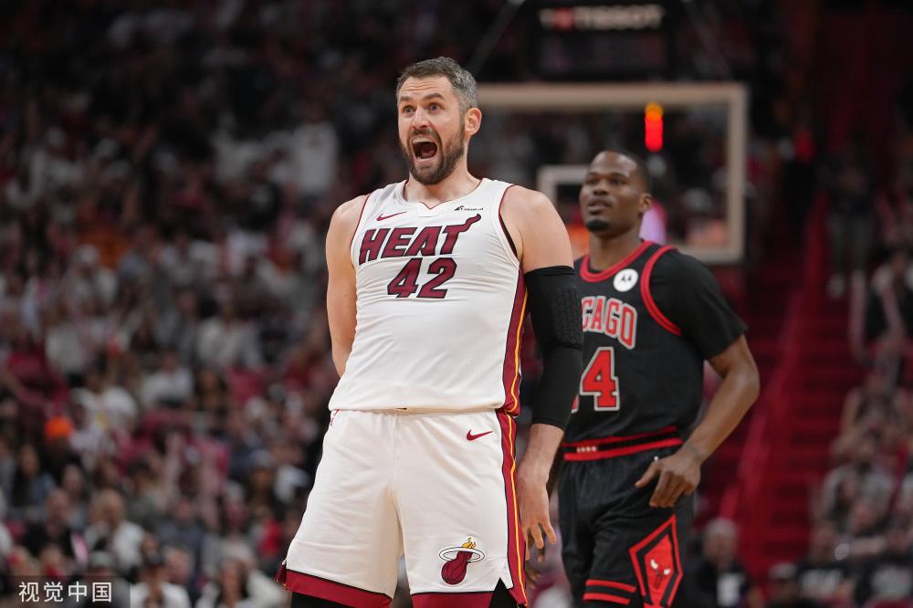 员与粉丝互 员与粉丝互