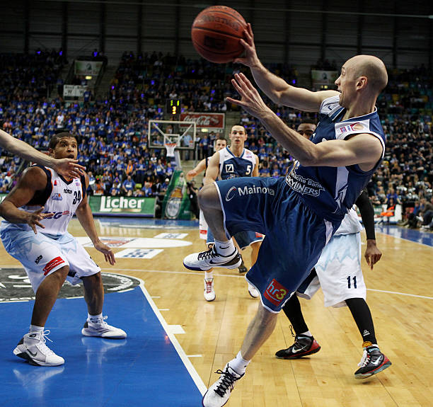 人关注的焦 人关注的焦